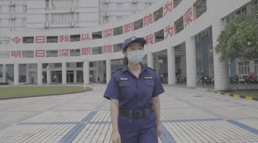 太励志！深圳35岁女保安“逆袭”名校研究生，带娃、考研两不误